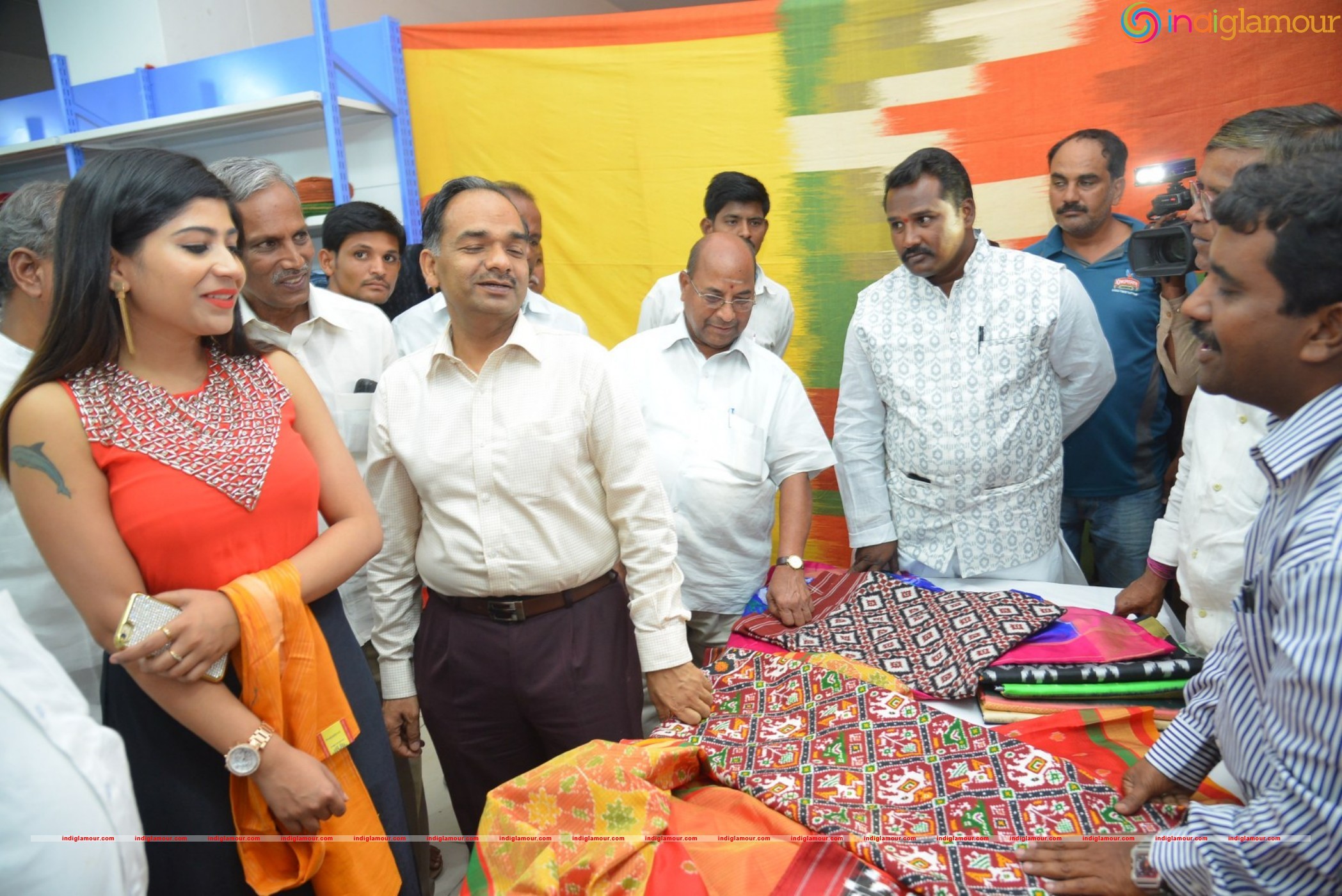 Madhulagna Das at Pochampally Ikat Art Mela Event hd photo