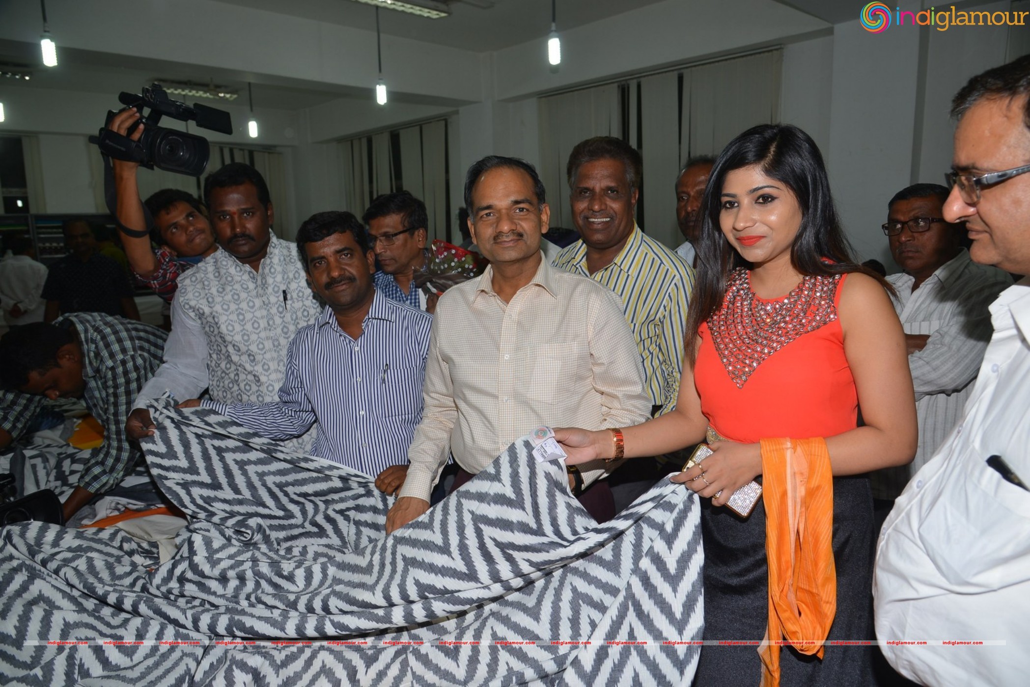Madhulagna Das at Pochampally Ikat Art Mela Event hd photo
