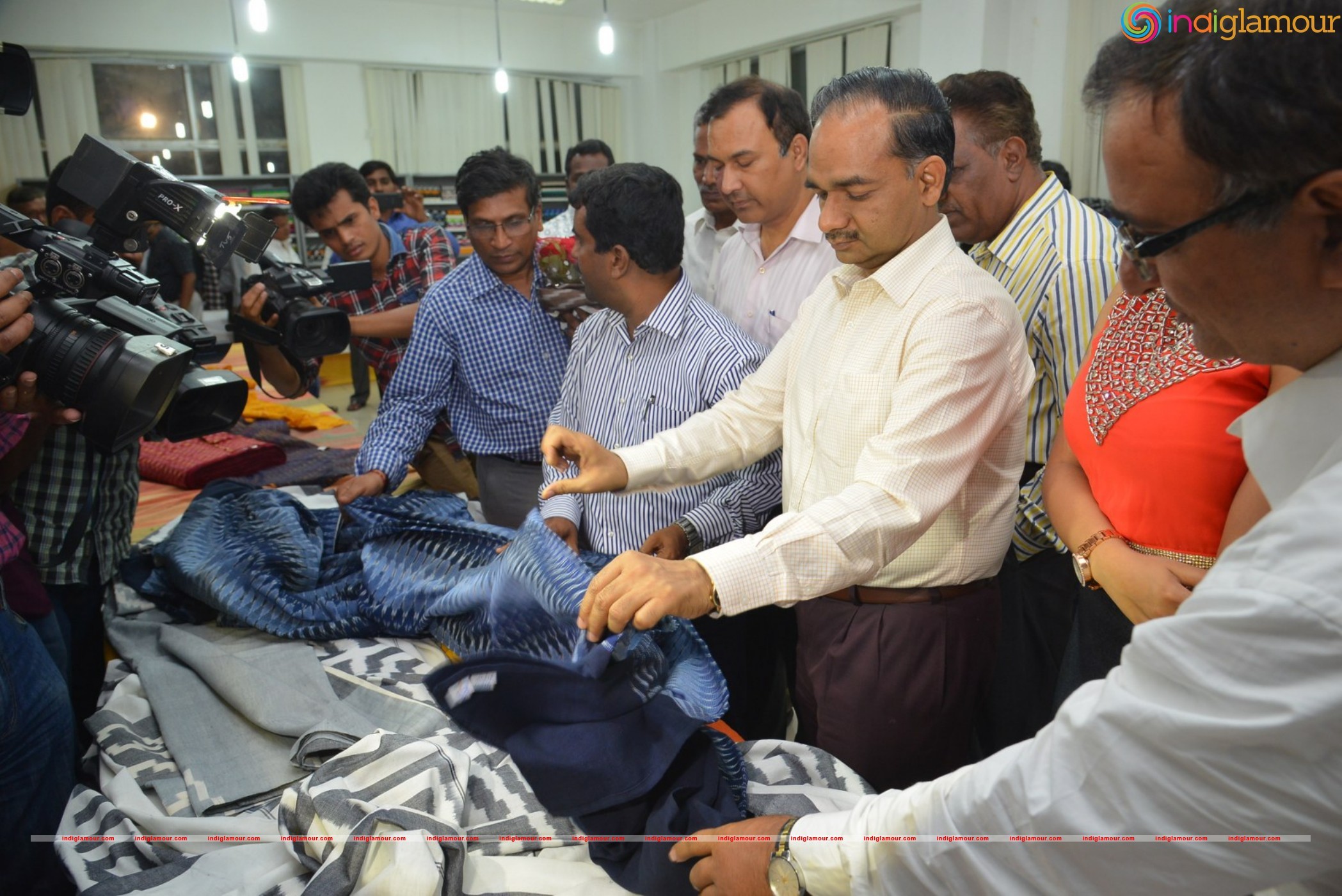 Madhulagna Das at Pochampally Ikat Art Mela Event hd photo