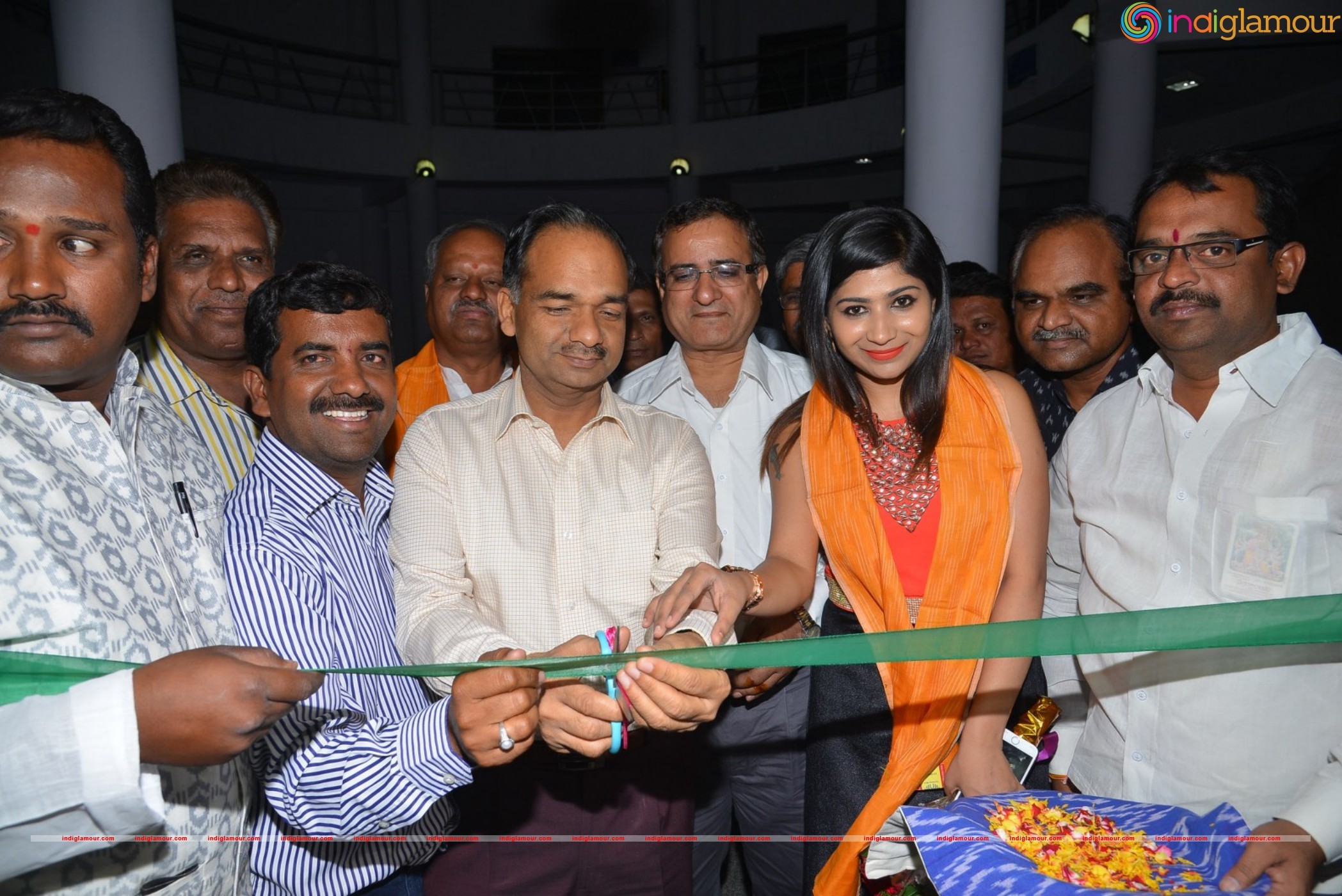 Madhulagna Das at Pochampally Ikat Art Mela Event hd photo