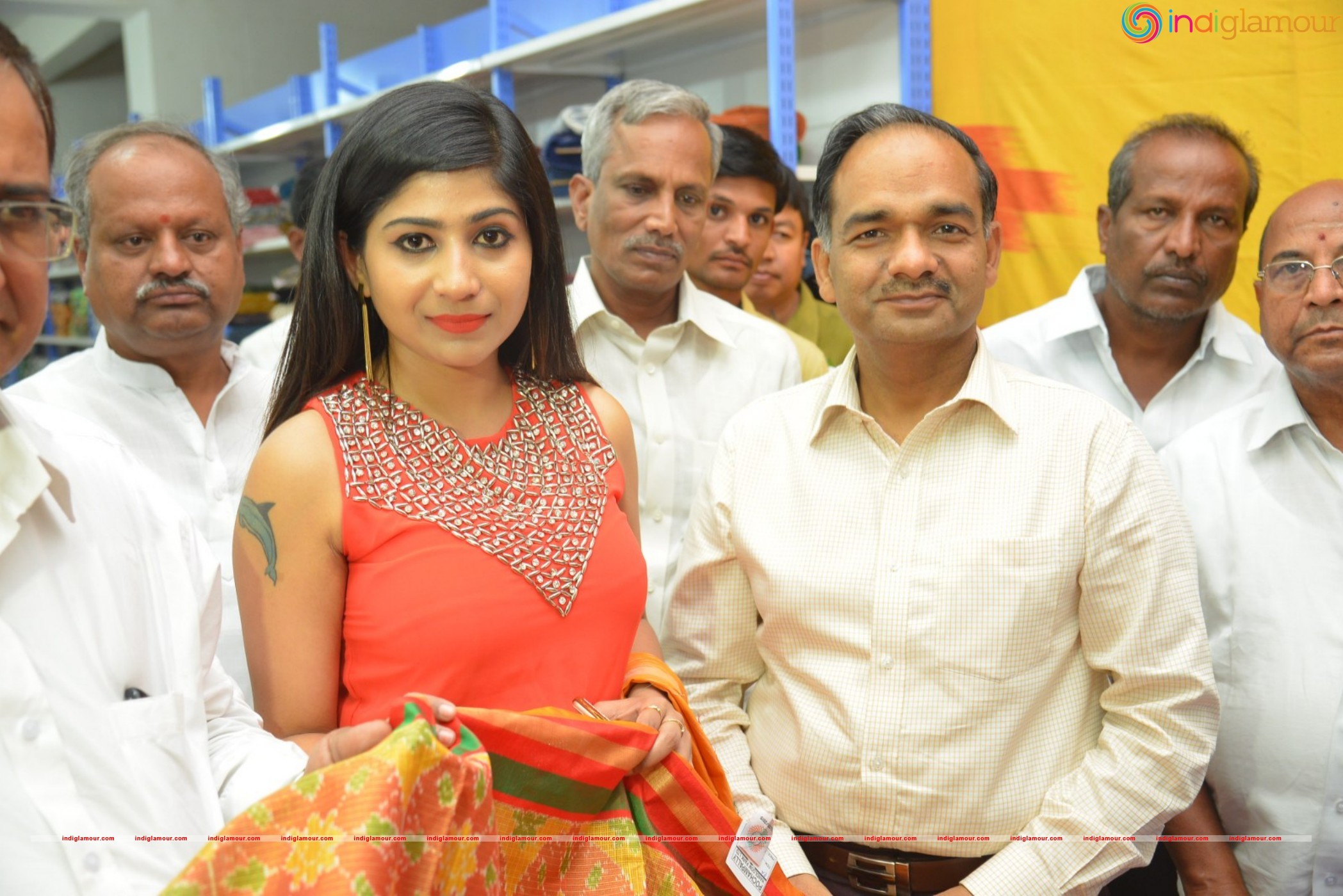 Madhulagna Das at Pochampally Ikat Art Mela Event hd photo