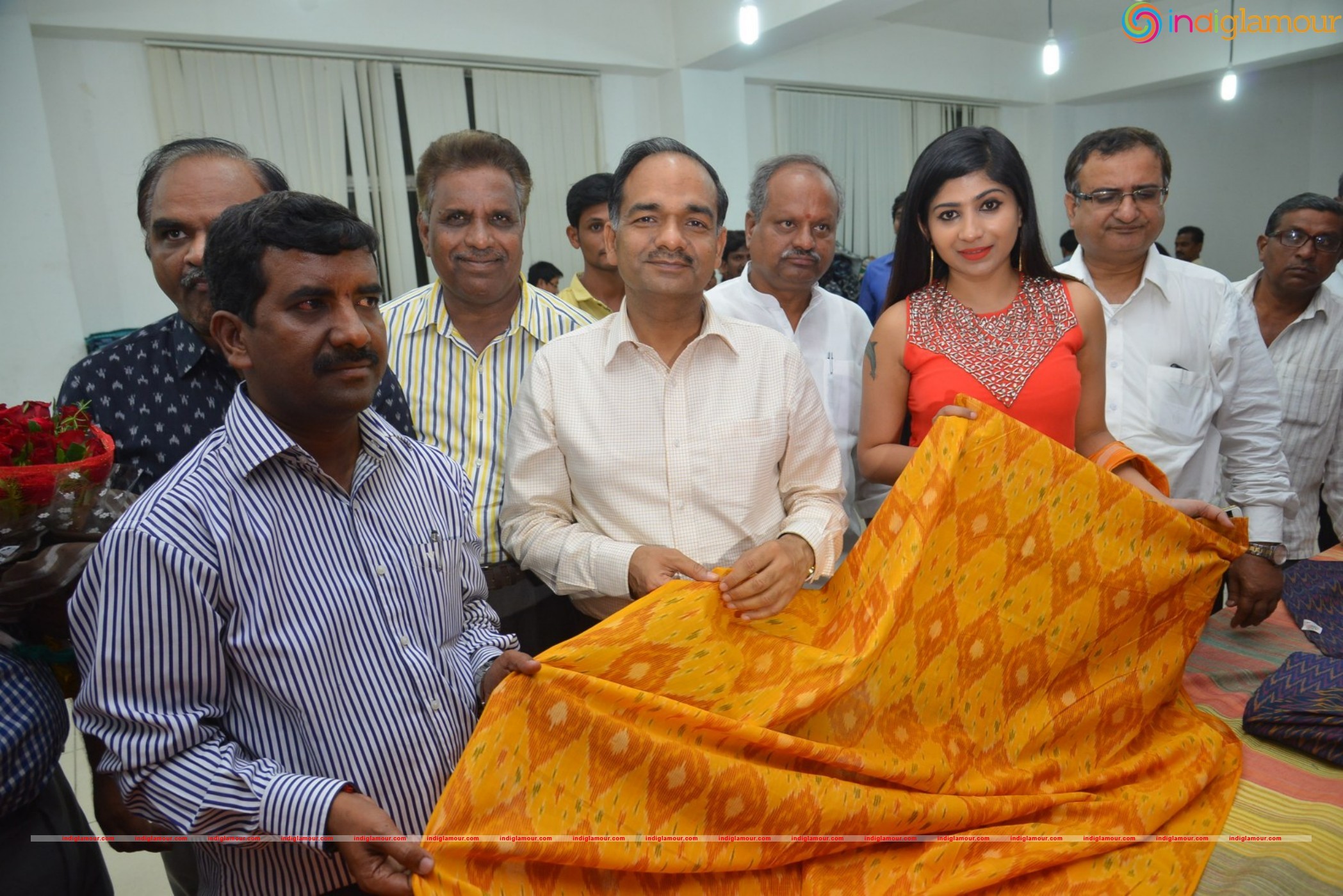 Madhulagna Das at Pochampally Ikat Art Mela Event hd photo