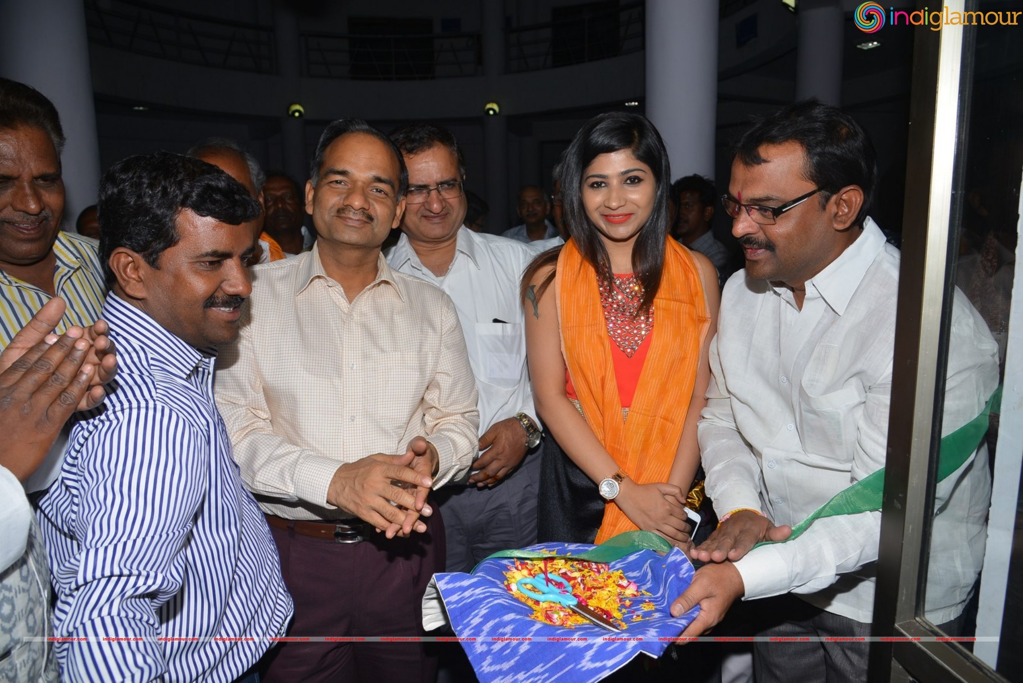 Madhulagna Das at Pochampally Ikat Art Mela Event hd photo