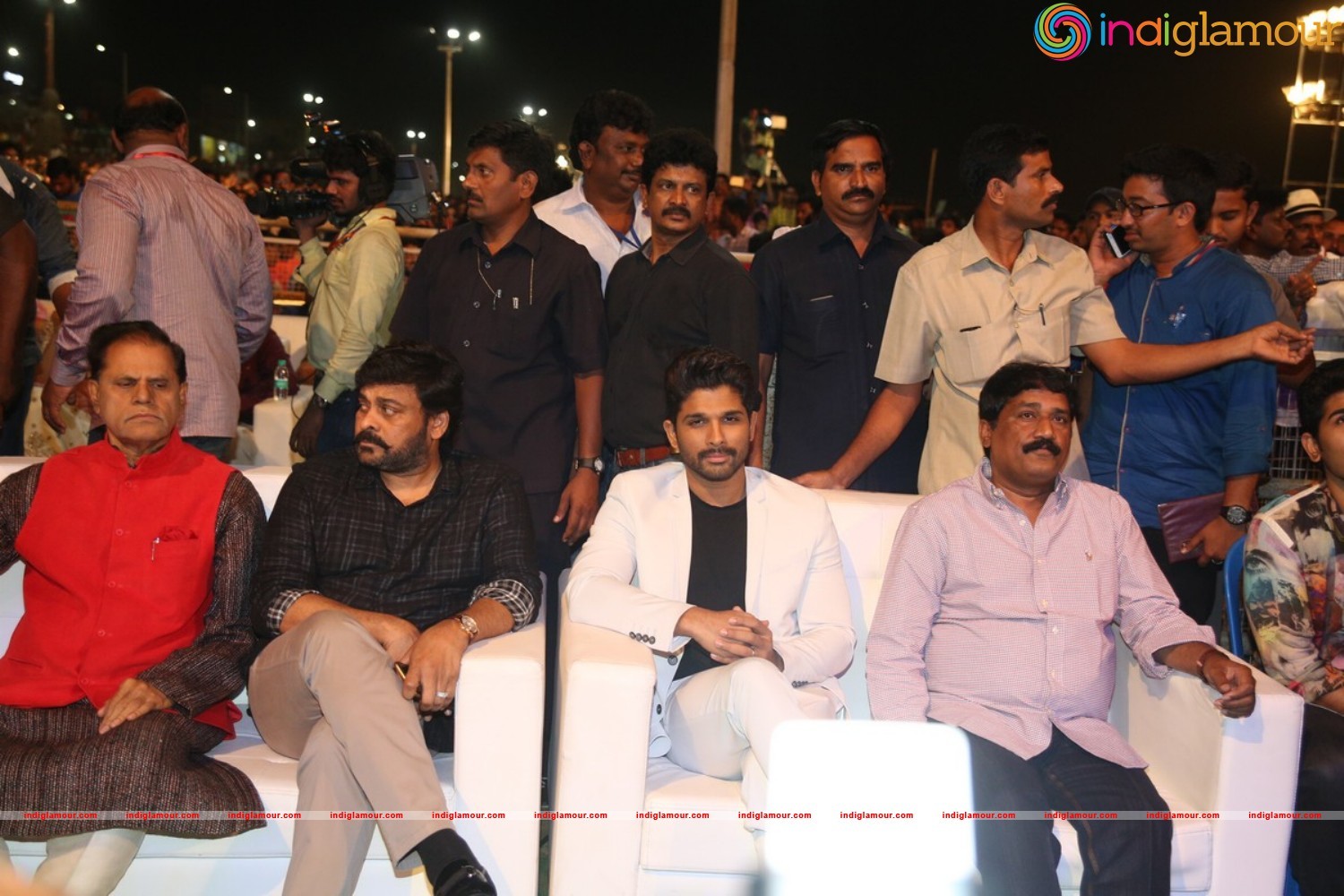 Sarrainodu Pre release Grand Function At Vizag Event hd photo