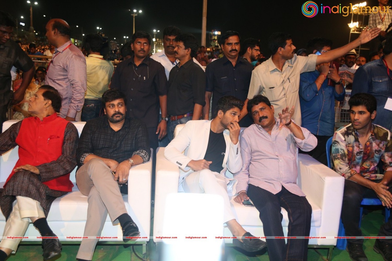 Sarrainodu Pre release Grand Function At Vizag Event hd photo