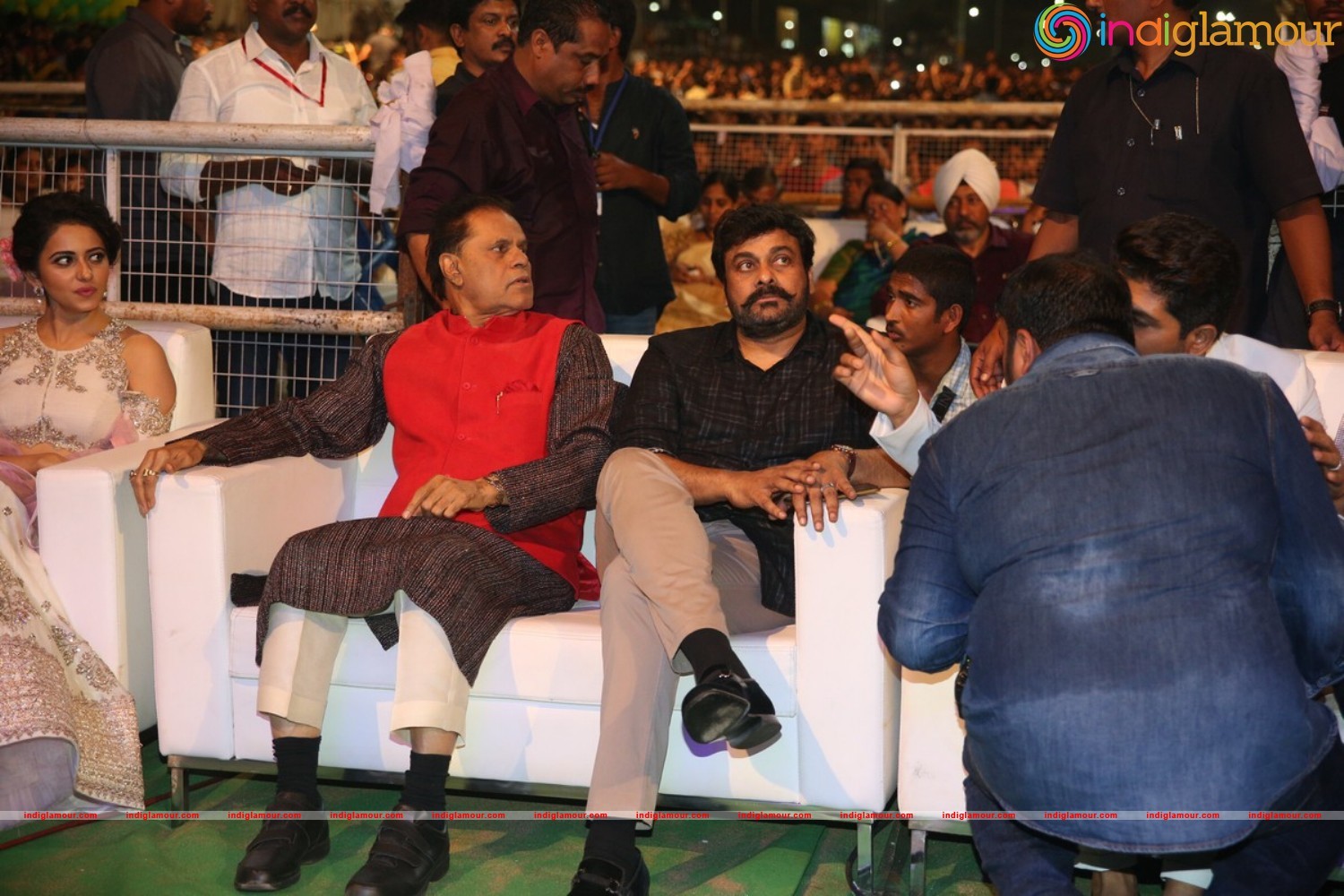 Sarrainodu Pre release Grand Function At Vizag Event hd photo