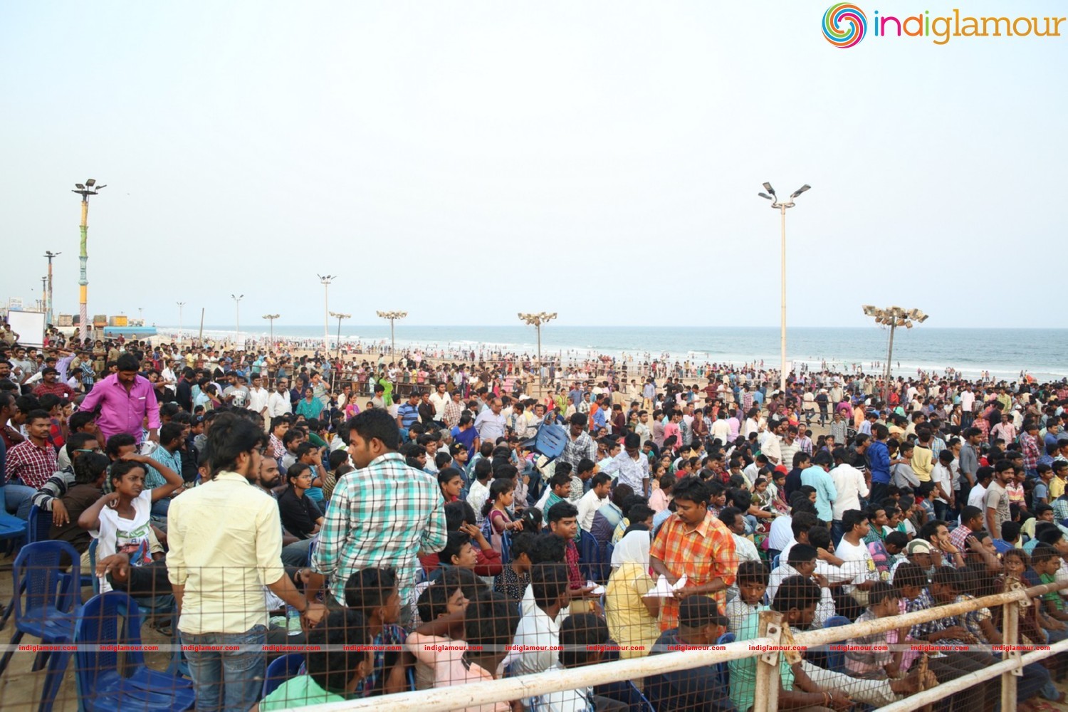 Sarrainodu Pre release Grand Function At Vizag Event hd photo
