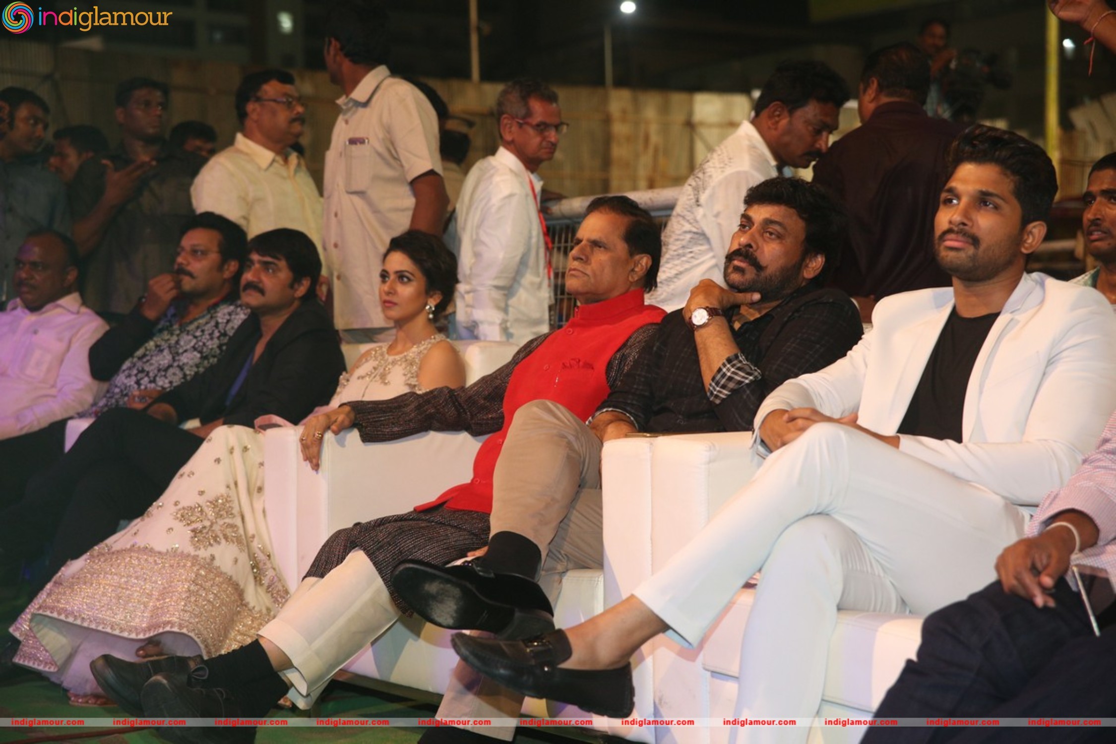 Sarrainodu Pre Release Grand Function at Vizag Event hd photo