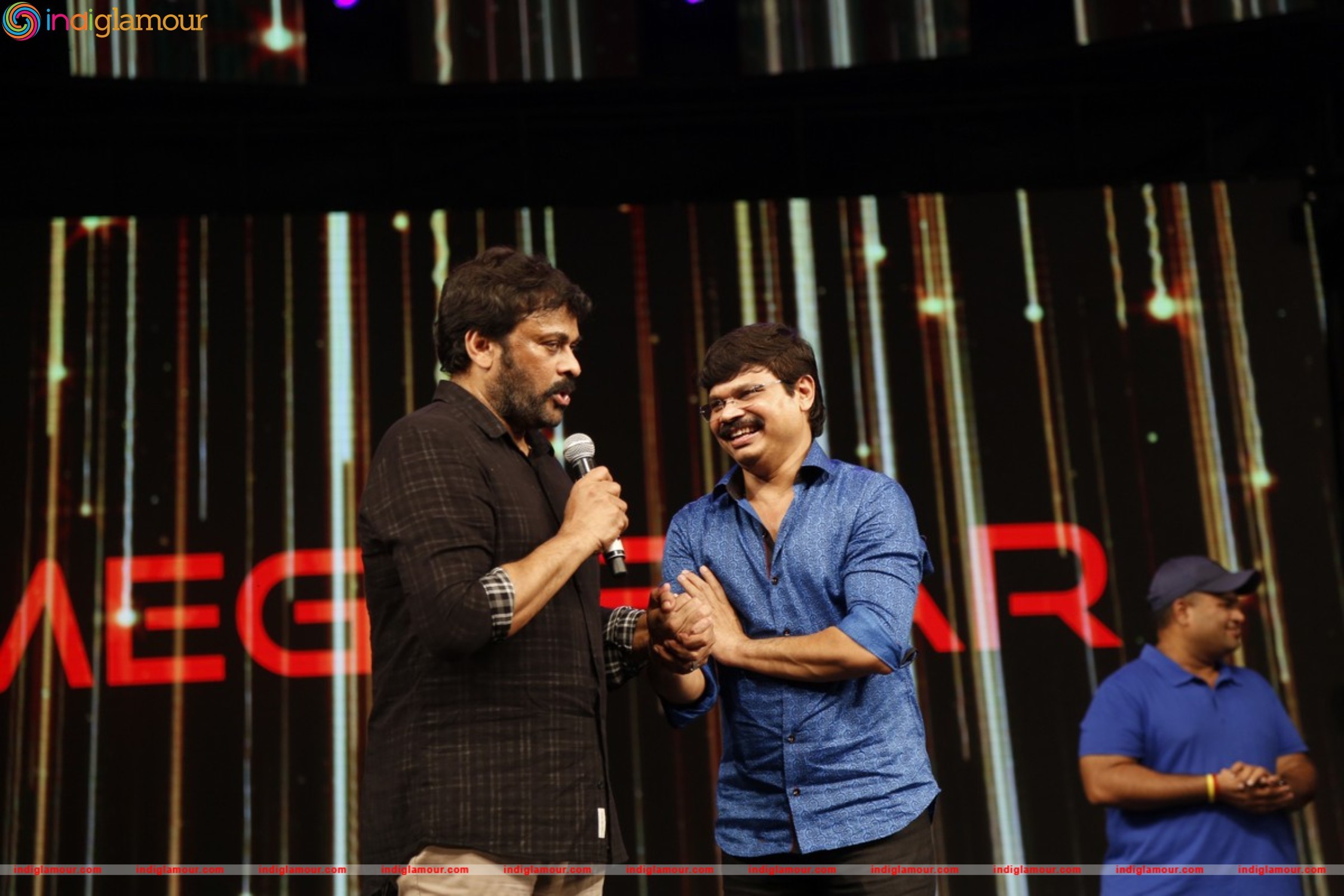 Sarrainodu Pre Release Grand Function at Vizag Event hd photo