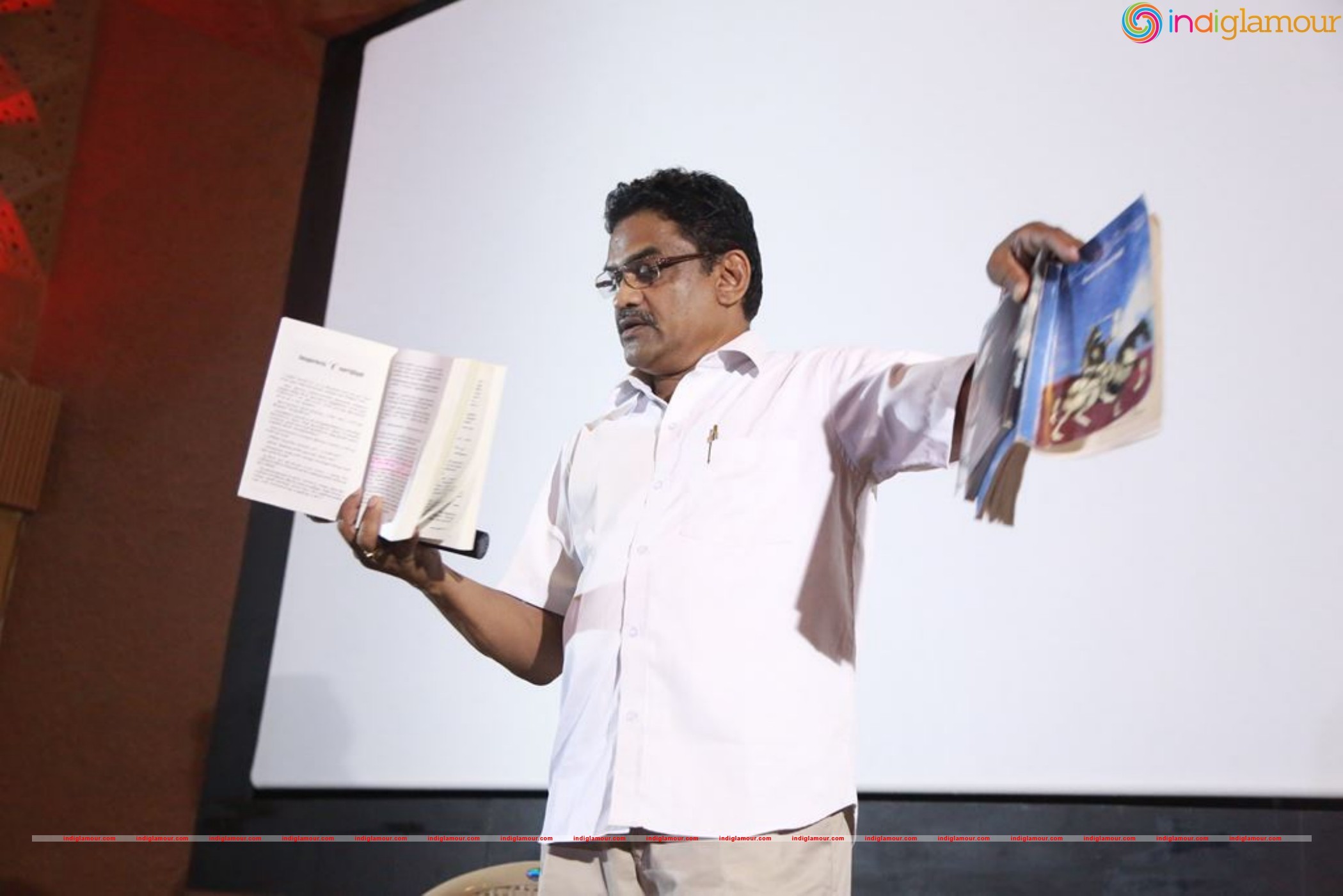 Writer And Director Rathna Kumar Pressmeet Event hd photo