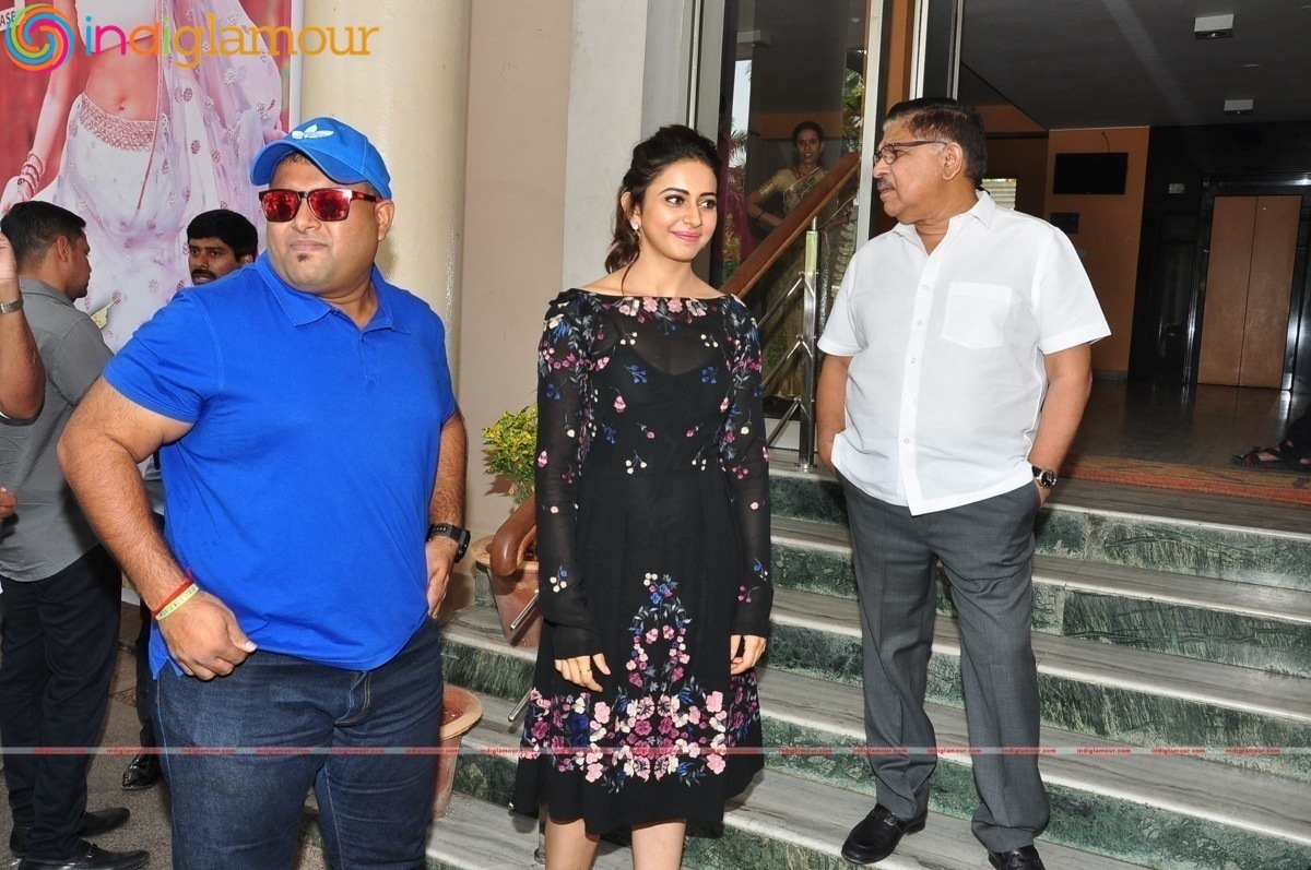 Sarrainodu Press Meet Event hd photo