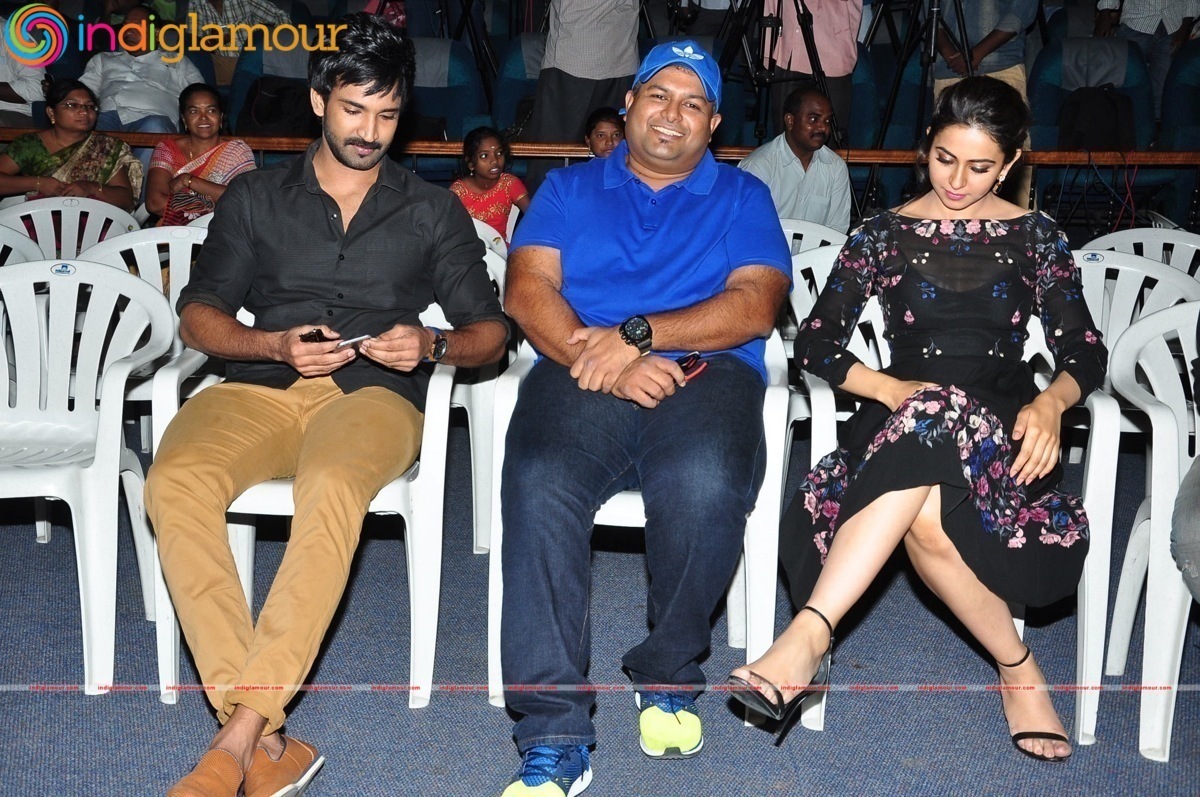 Sarrainodu Press Meet Event hd photo