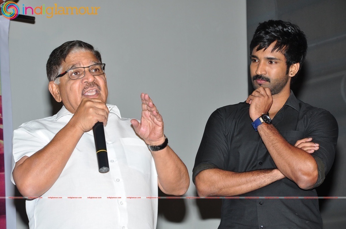 Sarrainodu Press Meet Event hd photo