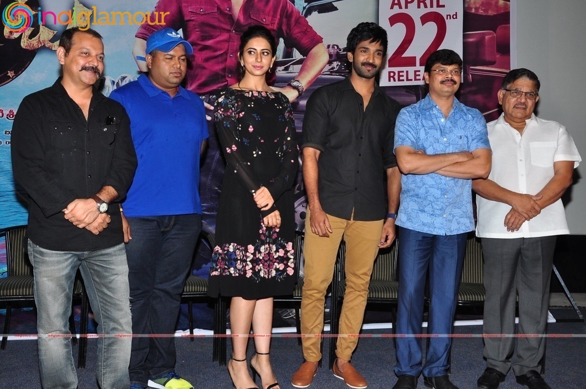 Sarrainodu Press Meet Event hd photo