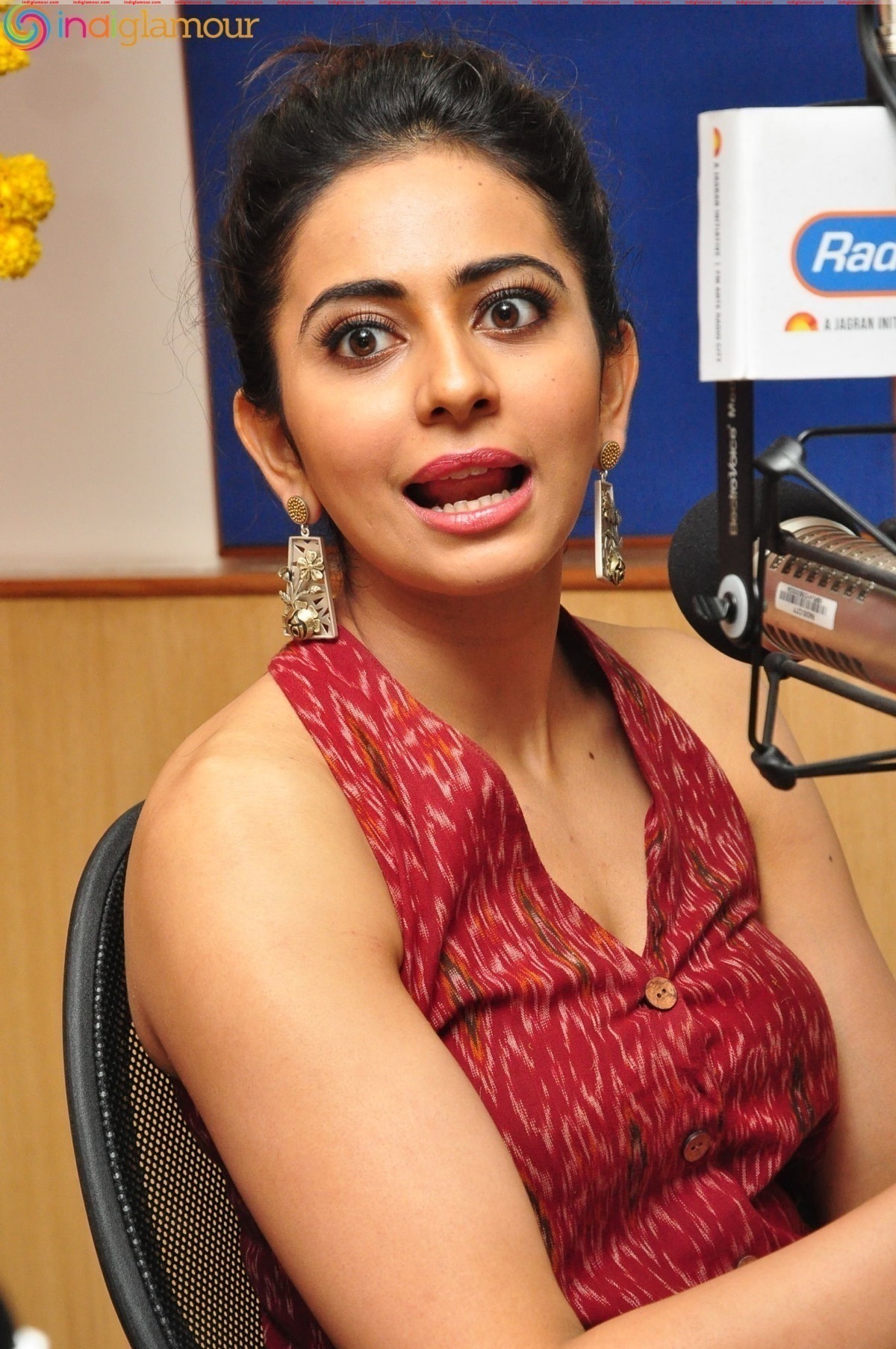 Rakul Preet Singh At Radio City Event hd photo