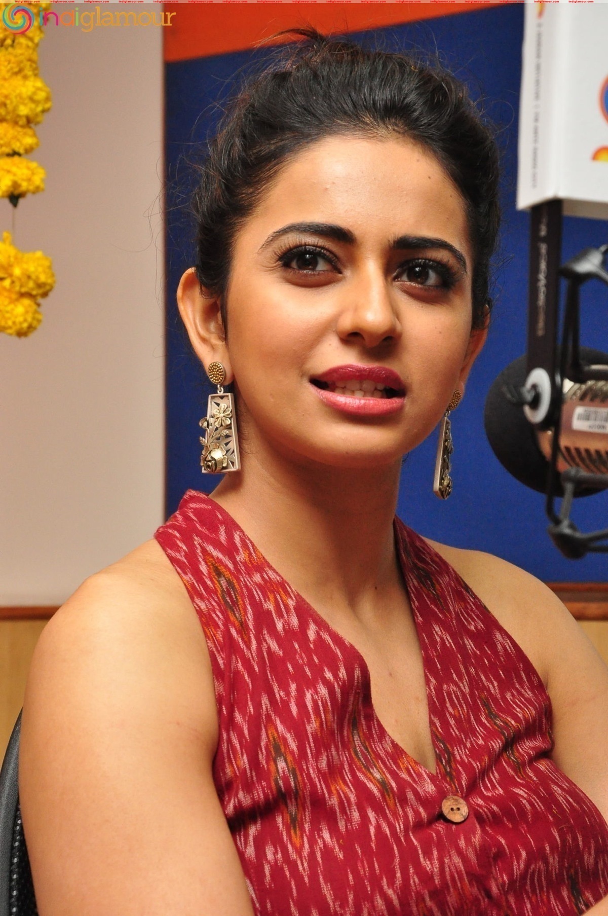 Rakul Preet Singh At Radio City Event hd photo