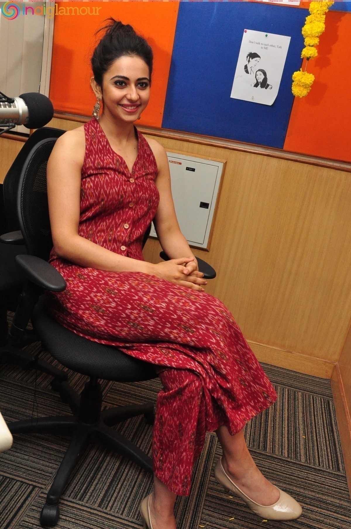 Rakul Preet Singh At Radio City Event hd photo