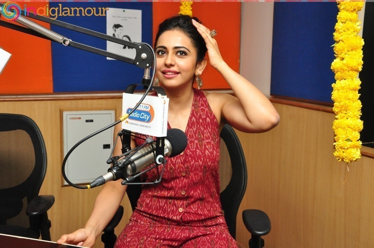 Rakul Preet Singh At Radio City Event hd photo