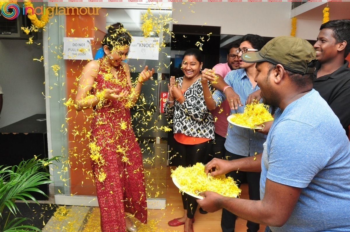 Rakul Preet Singh At Radio City Event hd photo