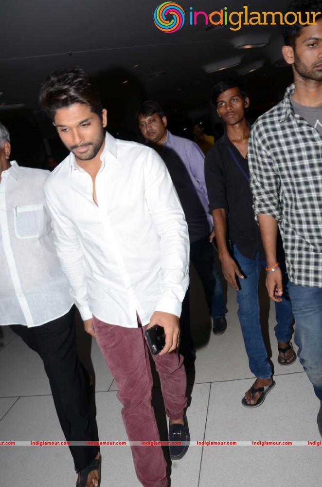 Sarrainodu Movie Succesmeet Photo Gallery Event hd photo