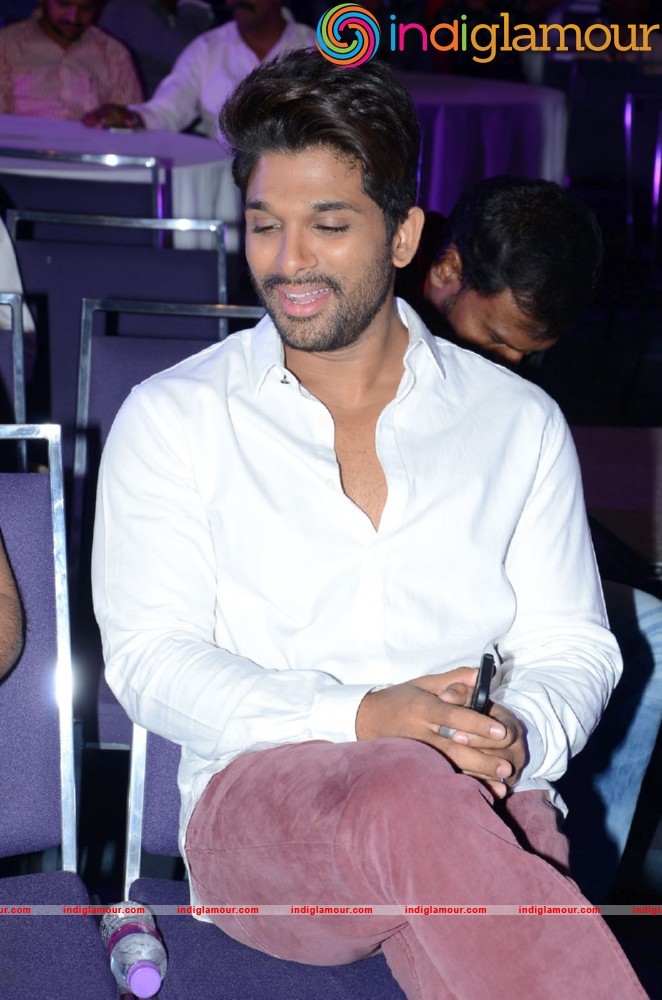 Sarrainodu Movie Succesmeet Photo Gallery Event hd photo