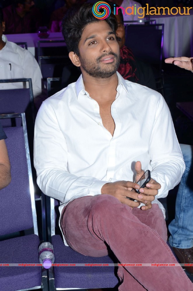 Sarrainodu Movie Succesmeet Photo Gallery Event hd photo