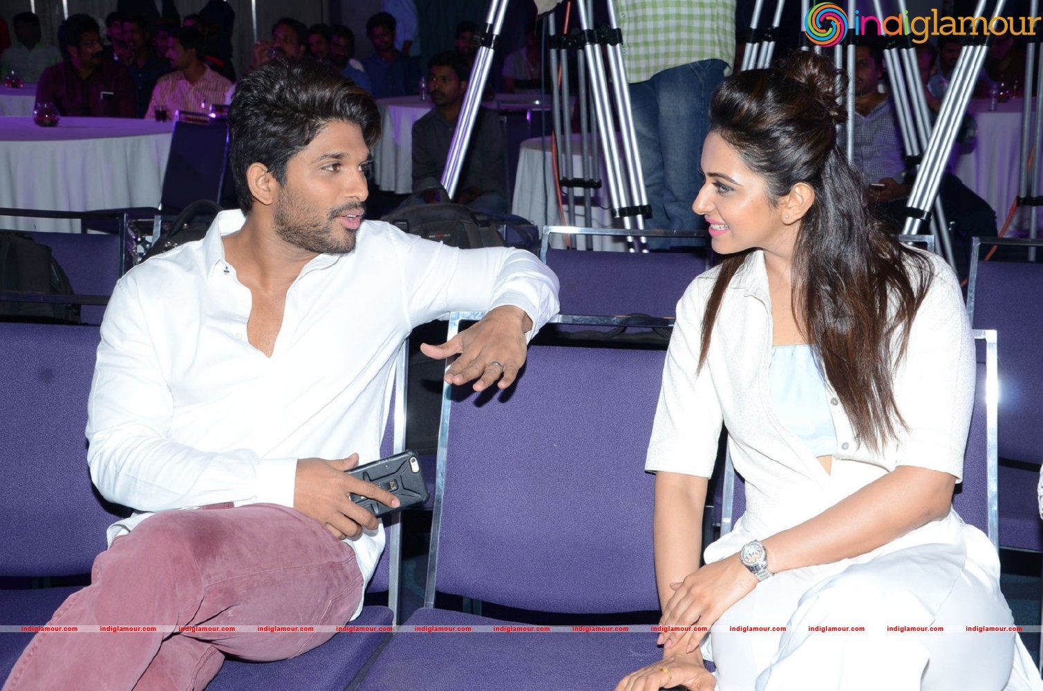 Sarrainodu Movie Succesmeet Photo Gallery Event hd photo