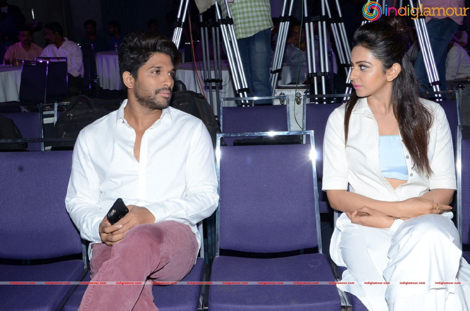 Sarrainodu Movie Succesmeet Photo Gallery Event hd photo