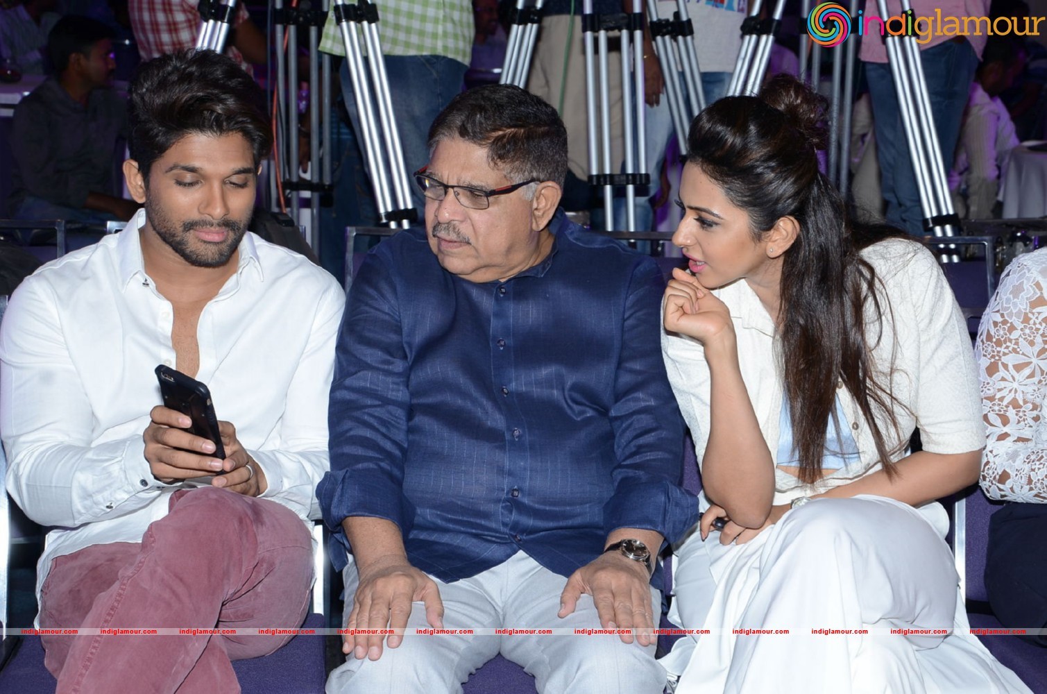 Sarrainodu Movie Succesmeet Photo Gallery Event hd photo
