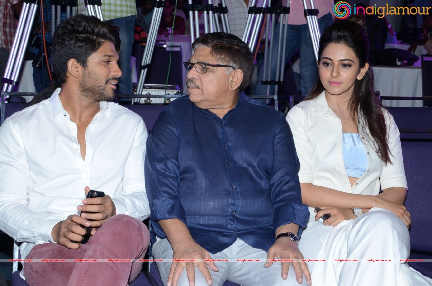 Sarrainodu Movie Succesmeet Photo Gallery Event hd photo