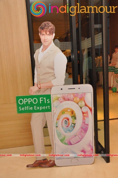 Regina Launches Oppo F1s Phone Event hd photo