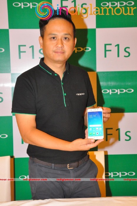 Regina Launches Oppo F1s Phone Event hd photo