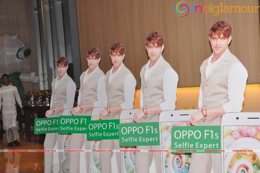 Regina Launches Oppo F1s Phone Event hd photo