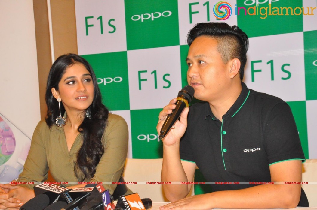 Regina Launches Oppo F1s Phone Event hd photo