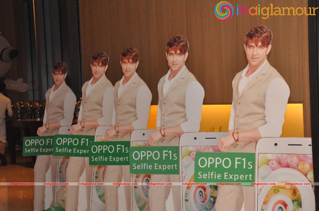Regina Launches Oppo F1s Phone Event hd photo