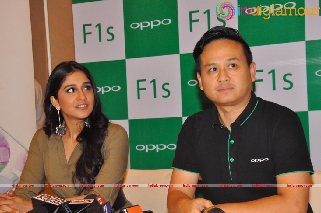 Regina Launches Oppo F1s Phone Event hd photo