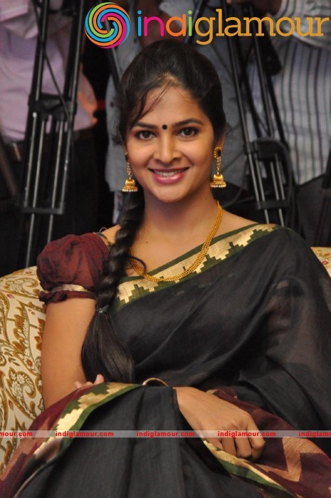 Swapna Madhuri In Mee Mee Celebrations Event hd photo