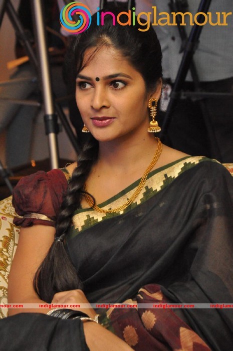 Swapna Madhuri In Mee Mee Celebrations Event hd photo