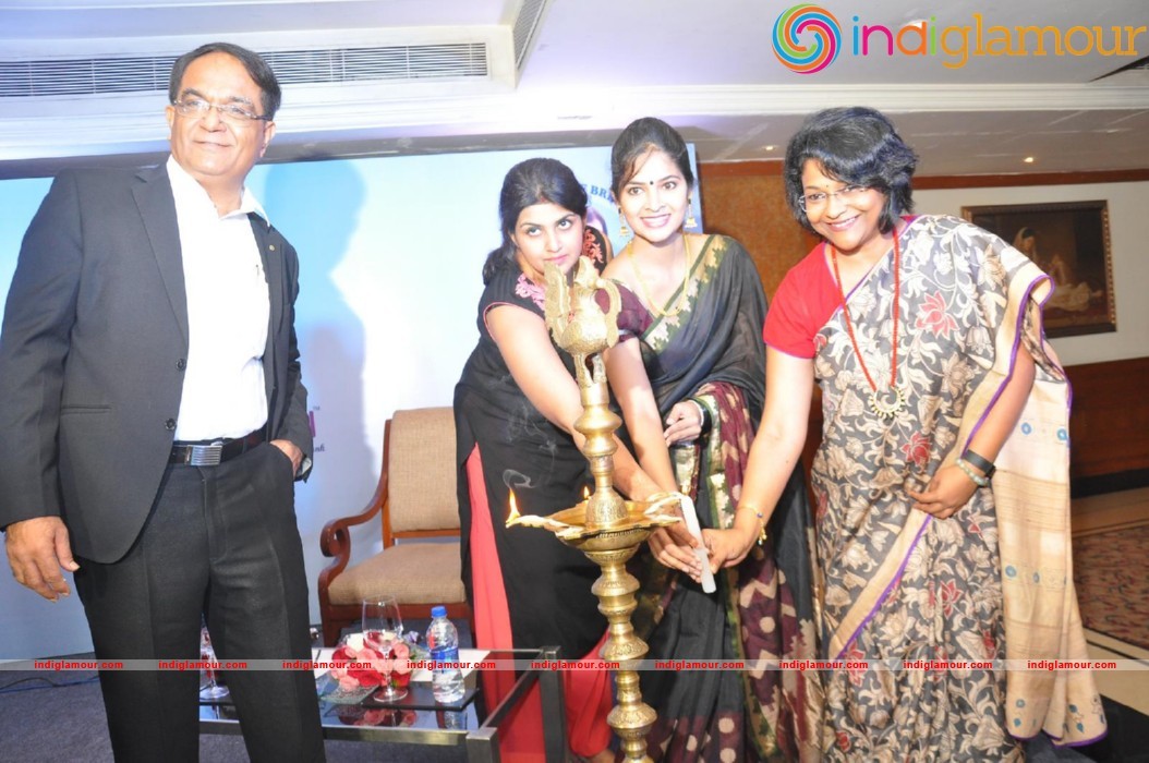 Swapna Madhuri In Mee Mee Celebrations Event hd photo