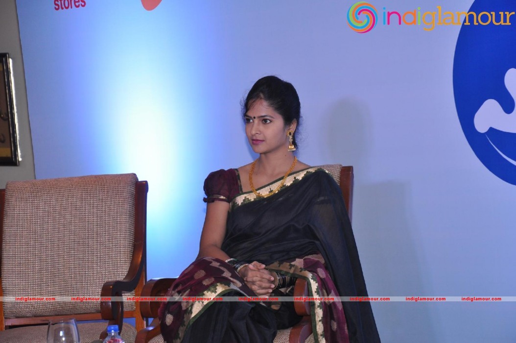 Swapna Madhuri In Mee Mee Celebrations Event hd photo