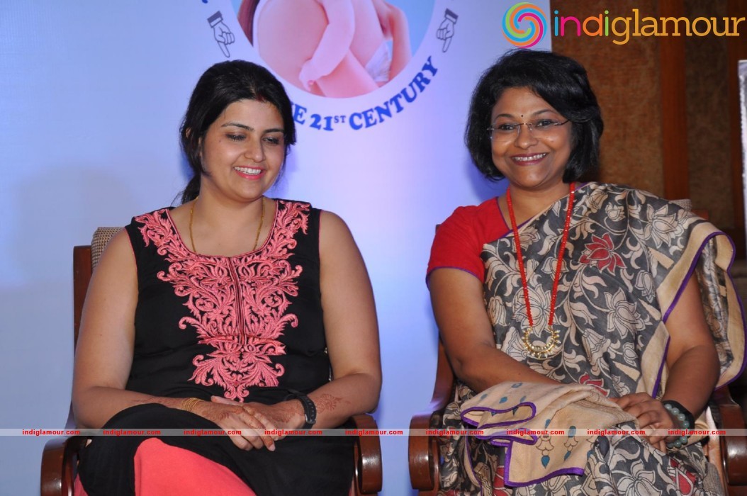 Swapna Madhuri In Mee Mee Celebrations Event hd photo