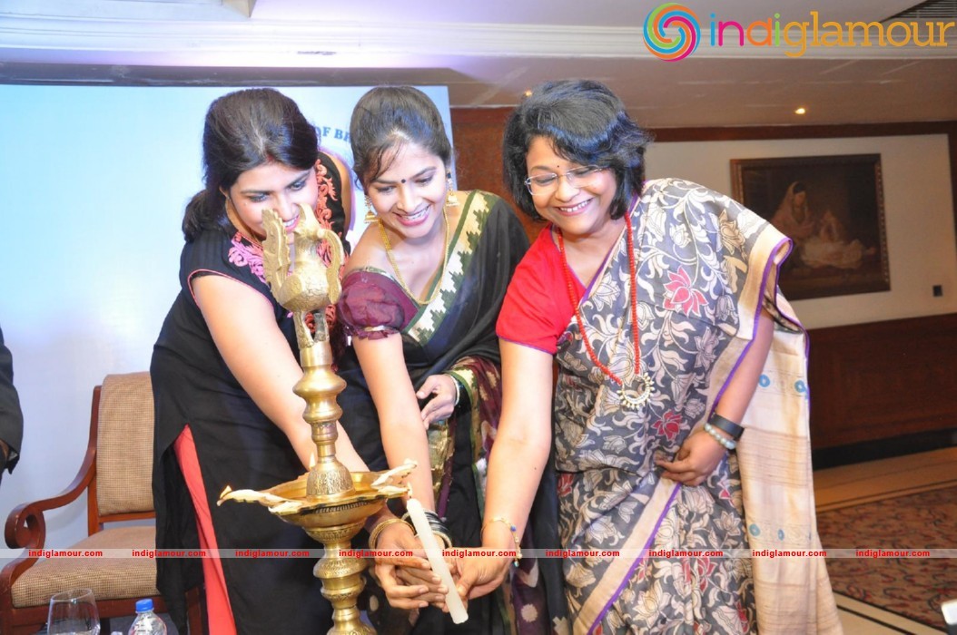 Swapna Madhuri In Mee Mee Celebrations Event hd photo