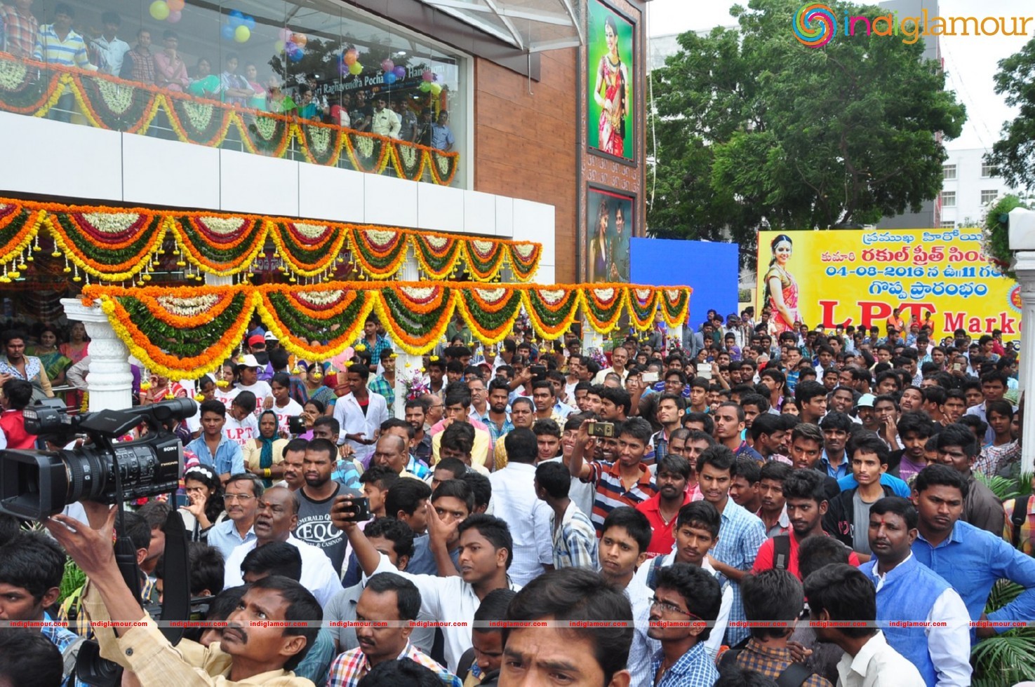 Rakul Preet Singh Inaugurates LPT Market Event hd photo