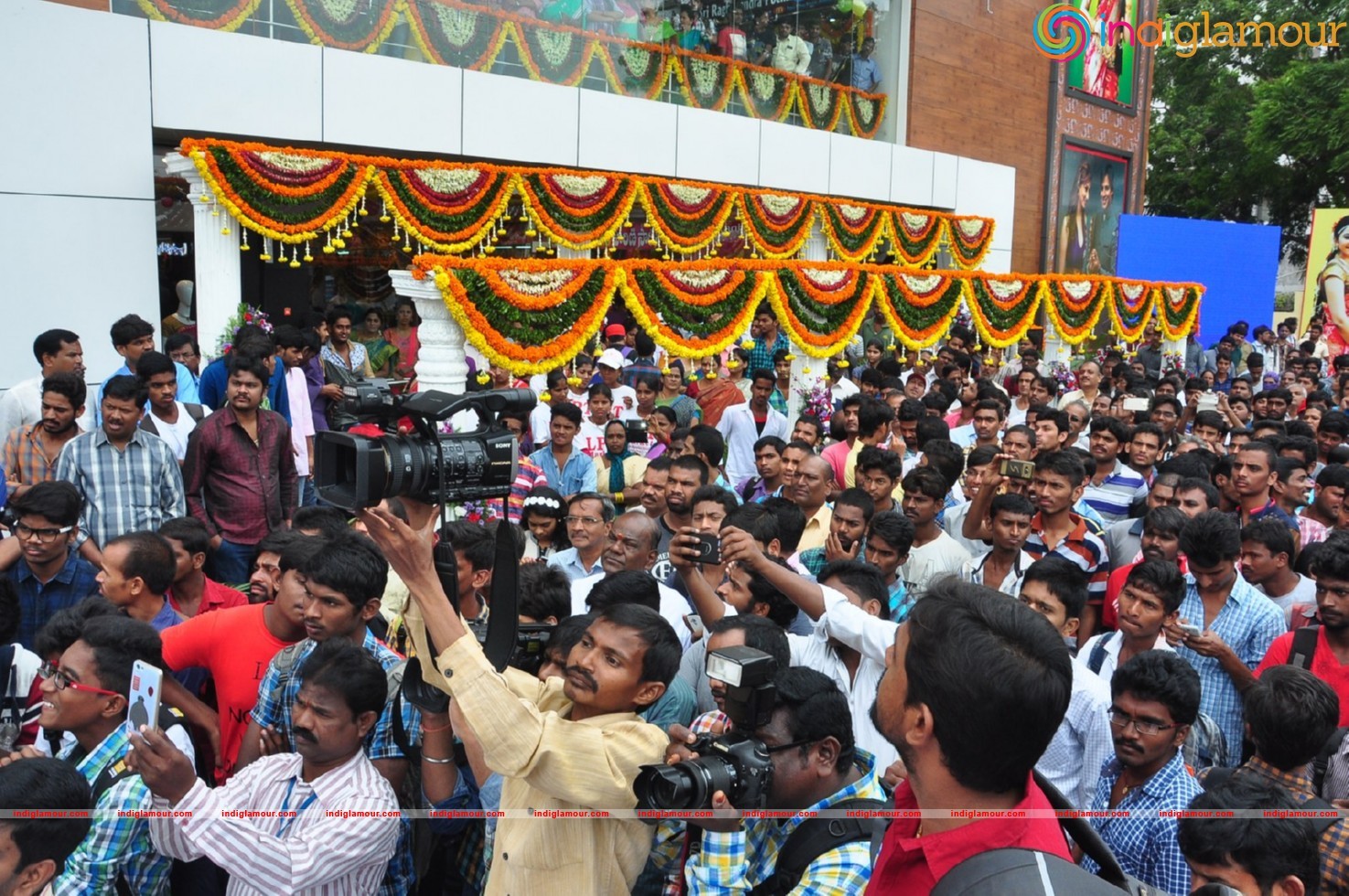Rakul Preet Singh Inaugurates LPT Market Event hd photo