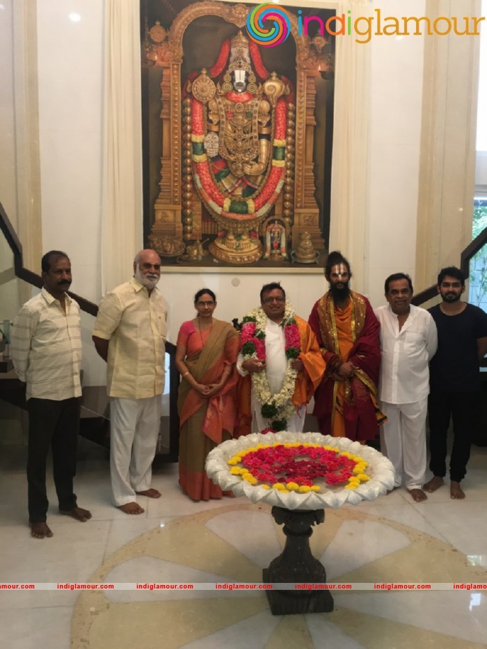 Brahmanandam Felicitates Artist BKS Varma Event hd photo