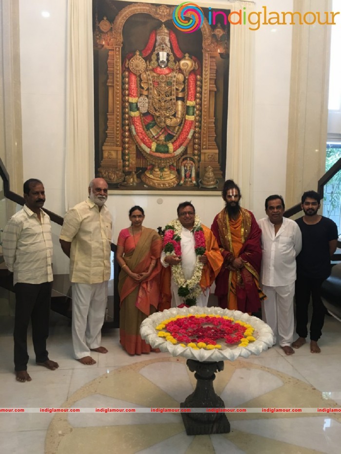 Brahmanandam Felicitates Artist BKS Varma Event hd photo