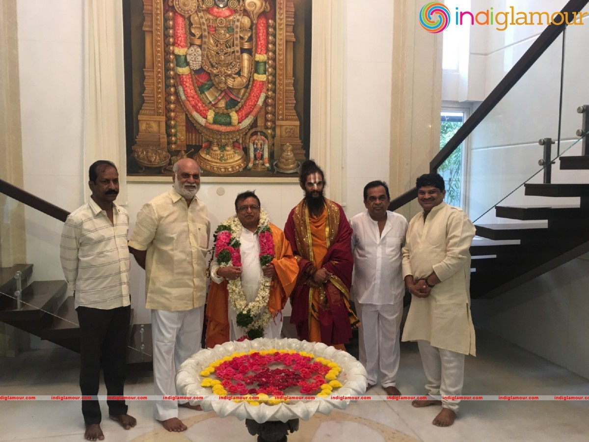 Brahmanandam Felicitates Artist BKS Varma Event hd photo