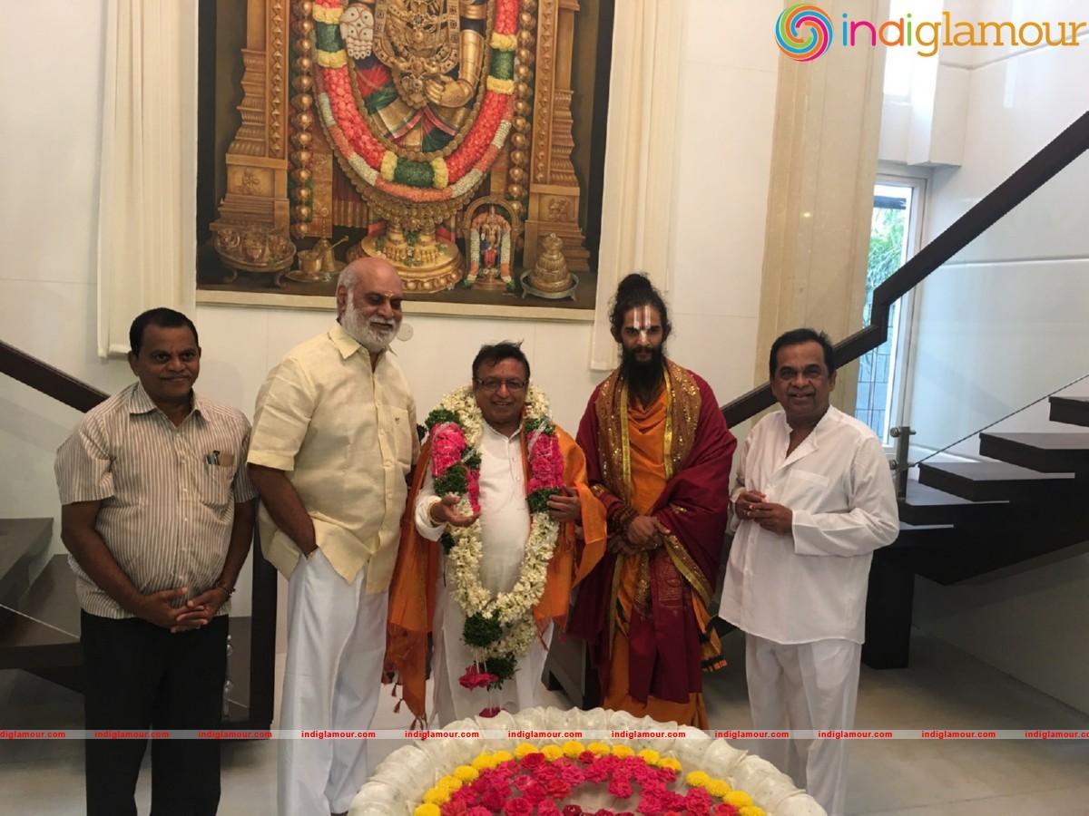 Brahmanandam Felicitates Artist BKS Varma Event hd photo