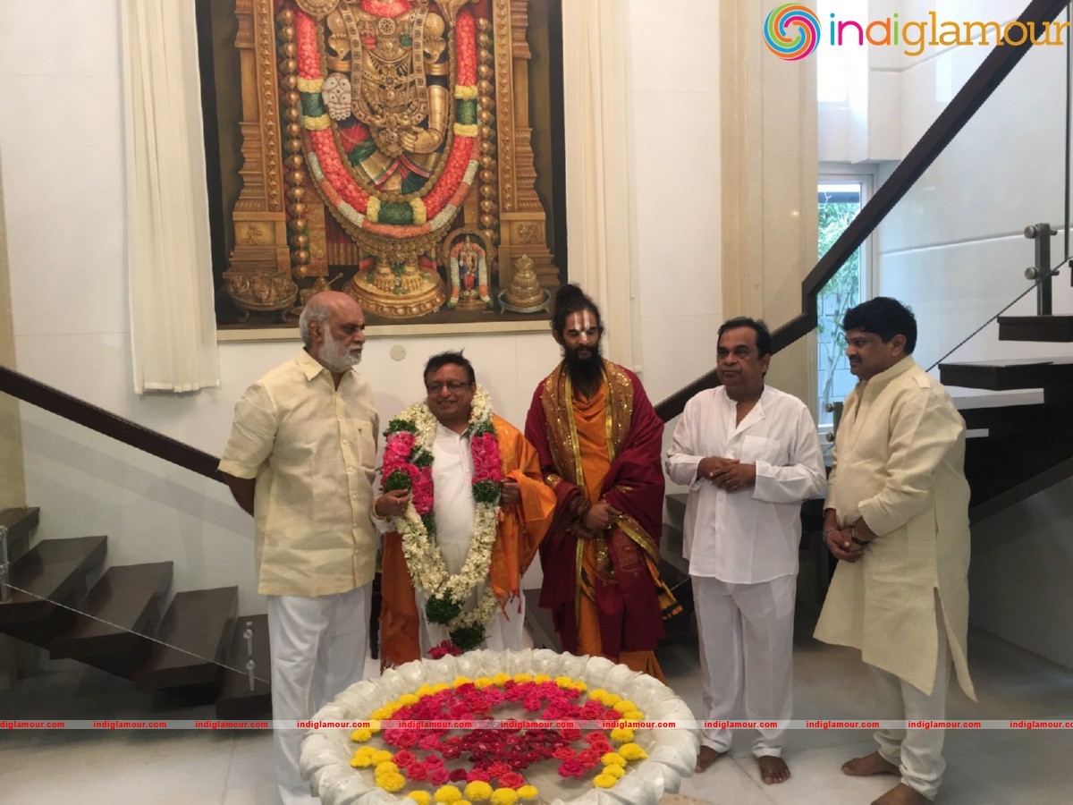 Brahmanandam Felicitates Artist BKS Varma Event hd photo