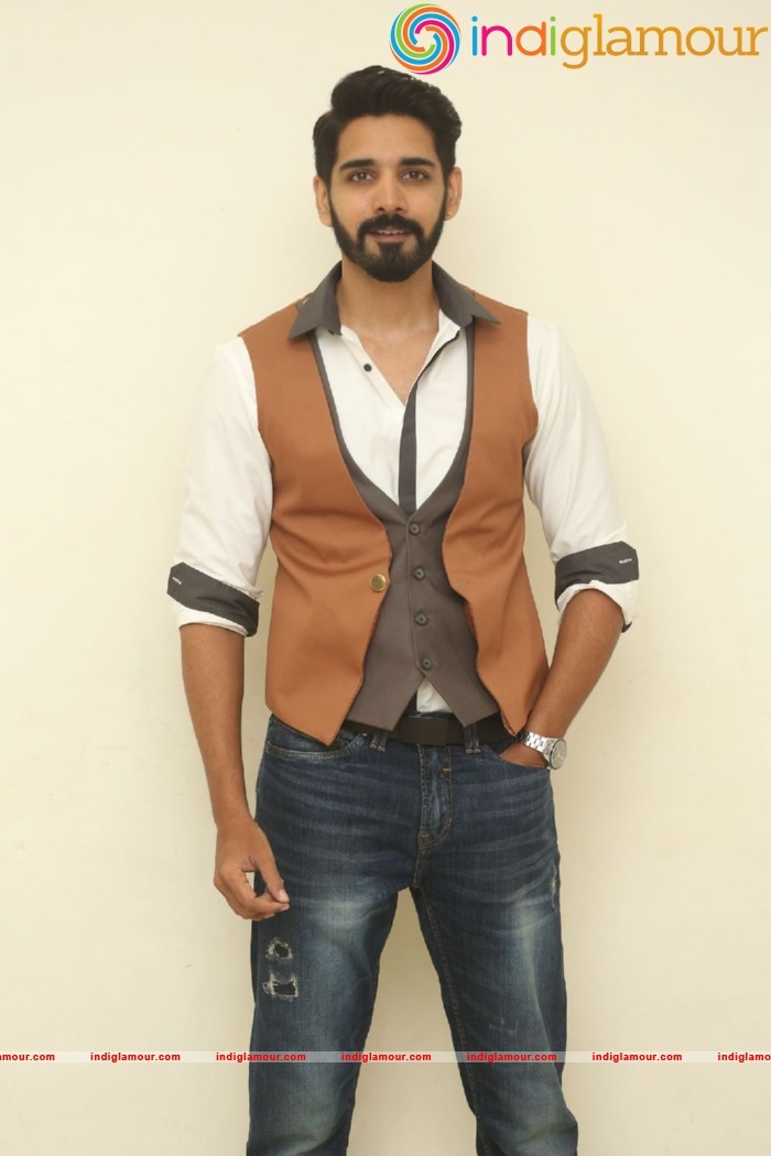 Aatadukundam Raa Movie Audio Launch Event hd photo